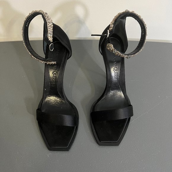 NWOT ALEXANDER MCQUEEN Crystal Strap Sandal in Black/Crystal/Silver (41.5) - Picture 2 of 9